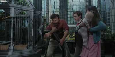 I'm so sorry. Oh. [chuckles] - A Series of Unfortunate Events