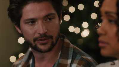I'm sorry Regina's
been so abrasive. - A Show-Stopping Christmas