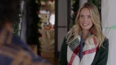 I'm sorry. Sam mentioned it
to my husband. - Jingle Bell Princess
