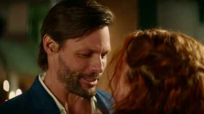 I'm sorry. There was a
scavenger hunt and a speech? - Reindeer Games Homecoming