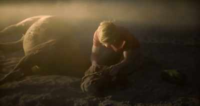- I'm so sorry.
- (WHIMPERING) - Lean on Pete