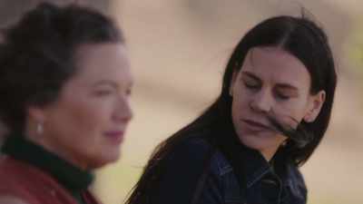 -I'm sorry?
-Your children. - Little Bites