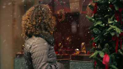 I'm sponsoring two families
this Christmas. - Designing Christmas with You