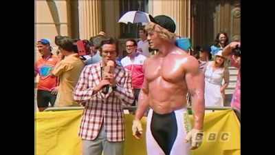 I'm standing here
with the legendary
Gustav Ditters. - Tour de Pharmacy