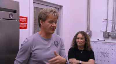I'M STANDING IN FRONT
OF MAN THAT I FEEL - Kitchen Nightmares
