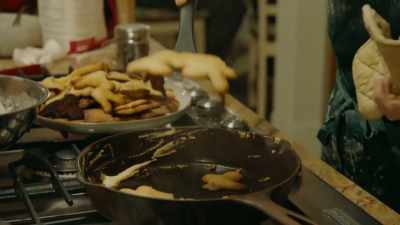 I'm starving. - Every Time a Bell Rings