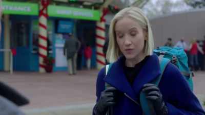 I'm staying at her house. - Mystic Christmas