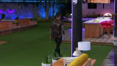 >> I'M SUCH A BITCH. - Love Island