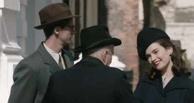 - I'm such a huge fan.
- [JULIET CHUCKLES] - The Guernsey Literary and Potato Peel Pie Society