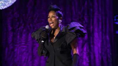I'm supposed to sit here - Sommore: Queen Chandelier