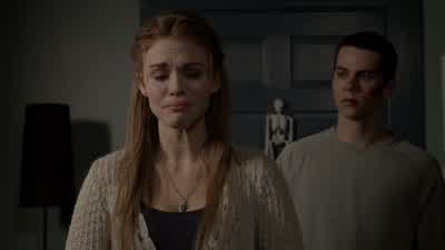 I'm supposed to give him something. - Teen Wolf