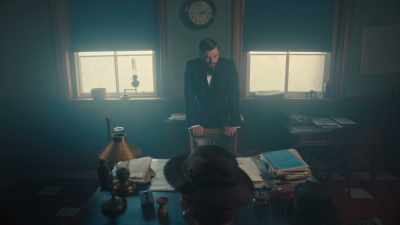I'M SURE THERE'S A PERFECTLY
REASONABLE EXPLANATION. - Miss Scarlet and the Duke