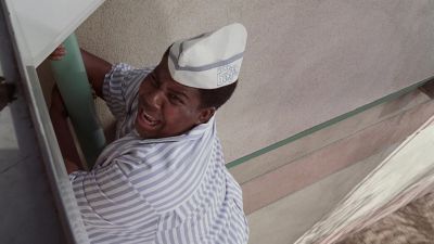 I'm swinging from a dang pipe - Good Burger