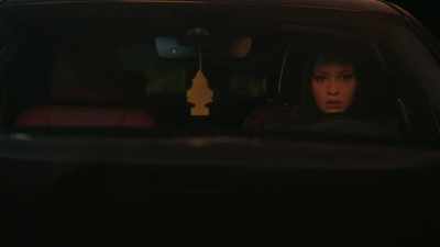 - I'm t...
- [radio clicks off] - Blindspotting