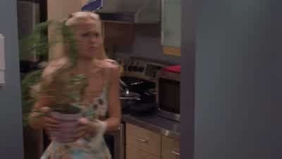 I'm taking this love fern with me - How to Lose a Guy in 10 Days