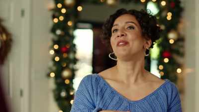 - I'm talking about the man
who makes you smile. - Mom's Christmas Boyfriend