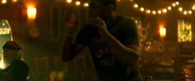 I'm talking guts everywhere.
Blood all over the walls. - Bone Face