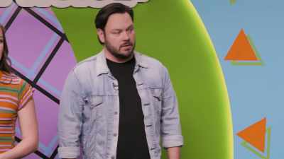 - I'm Ted.
(Sam laughing) - Make Some Noise
