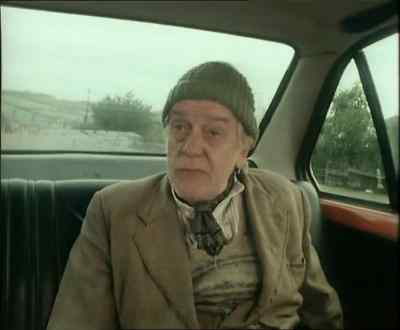 I'm telling you,
it's that one next door. - Last of the Summer Wine