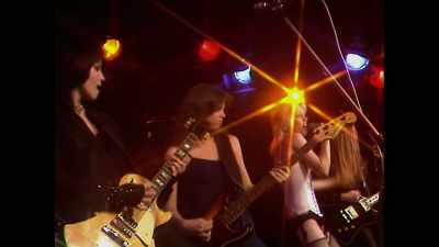 ♪ I'm the fox
you've been waiting for! ♪ - Women Who Rock