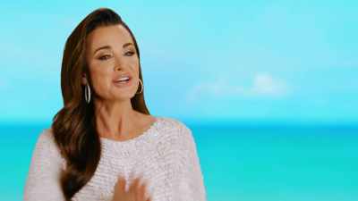 I'm the only man of the group.
[laughs] - The Real Housewives Ultimate Girls Trip