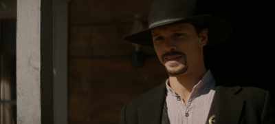 I'm Tom Davidson,
new sheriff in town. - Walker Independence