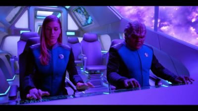 I'm tracking the ion trail
from the Moclan shuttle. - The Orville