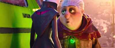 I'm transformed?
- See for yourself. - Monster Family