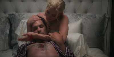 - I'm trying.
- Come on, baby. Just, please? - First Kill