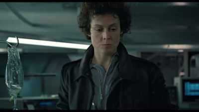 I'm trying to figure out
what we're dealing with here. - Aliens Expanded