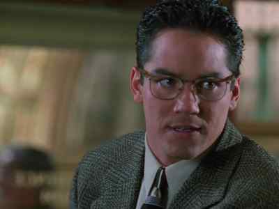 I'm trying to find anyone
who might be... - Lois & Clark: The New Adventures of Superman