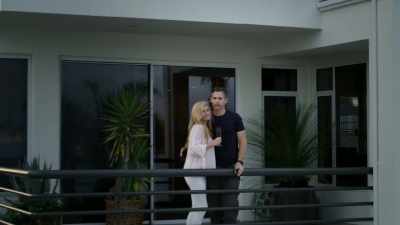 I'm trying to find somebody
who's smart - Dirty John