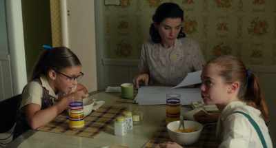 I'm trying to make her stronger - Three Christs