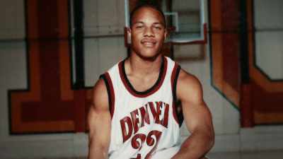 I'm trying not to look
in the stands too much, - Breaking Olympia: The Phil Heath Story