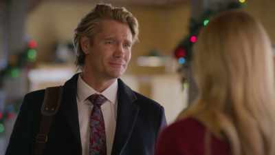 I'm trying to untie them a bit. - Christmas on Windmill Way