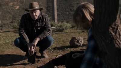 I'm, uh... - Fear the Walking Dead