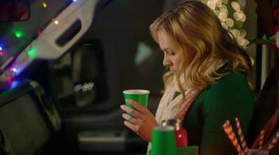 - ♪ I'm up for tea
and chocolates ♪ - Dear Christmas
