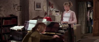 I'm so used to living with mom and boothy - The World of Henry Orient