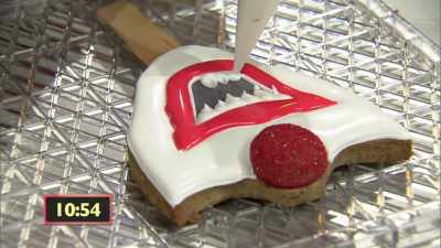 I'm using
a stiff consistency, - Halloween Cookie Challenge