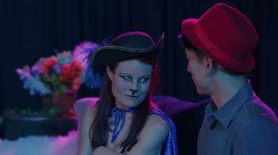- I'm Veronica.
- Daniel. - Lust Life Love