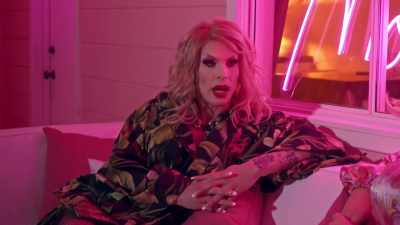 I'm very impressed and I don't think
I've been impressed - Trixie Motel