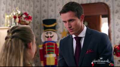 I'm waiting for her
to want to practice together. - Christmas at the Palace