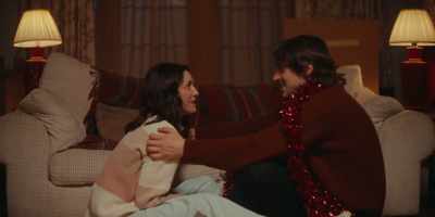 I'm waiting. Why don't you
wear your wedding ring anymore? - The Holiday List