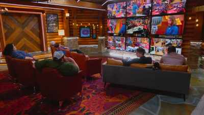 I'm watching Colin Mochrie teach
physical comedy to Tom Green. - LOL: Last One Laughing Canada