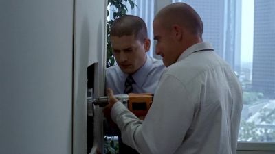 I'm well aware of your résumé, Griffin. - Prison Break