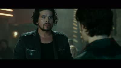 I'm with her. - Alita: Battle Angel