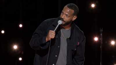 I'ma give you some stats on
outie belly button people, - Marlon Wayans: You Know What It Is