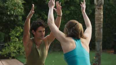 - Imagine there is
a weight between your hands, - Psycho Yoga Instructor