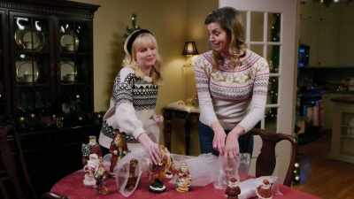 - Imagine those children's faces
when they open their gifts. - Christmas Lover's Anonymous