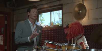 - ...imal.
- (GROWLS SOFTLY) - The Muppets Mayhem